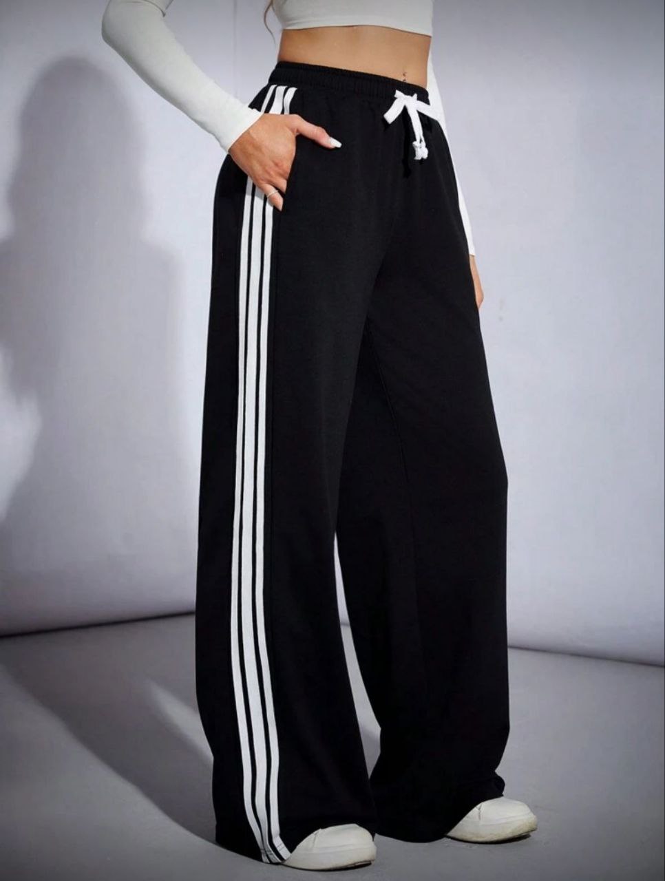 Wide Leg Three Line Pants – دايفنج مستورد